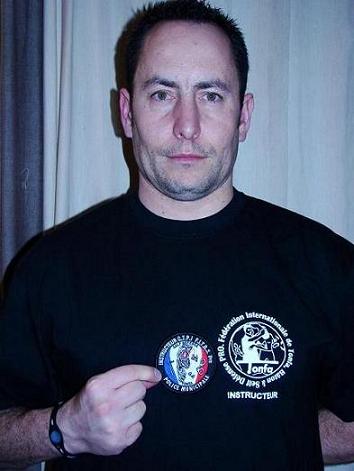 GUILLAUME David  instructeur 4&egrave;me degr&eacute; F.I.T.B.S. PRO                      et cr&eacute;ateur de l'&eacute;cusson Instructeur G.T.P.I .F.I.T.B.S. PRO POLICE MUNICIPALE; agent de POLICE MUNICIPALE APT (France)