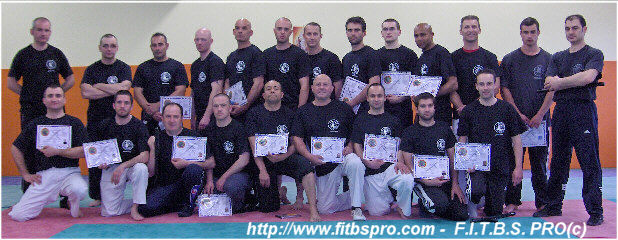 Cliquer ici pour visualiser les nouveaux instructeurs et grads des formateurs F.I.T.B.S. PRO en Tonfa Bton et Self Dfense PRO de cette session  organise du 06 au 11 Avril 2009,  Als (France)