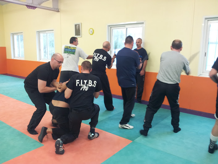 Session de formation d'instructeurs F.I.T.B.S. PRO, sur 6 jours bloqués, du 23 au 28 Avril 2012, à Alès en France avec Fayad FAYAD Président fondateur de la F.I.T.B.S. PRO