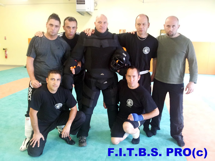 Session de formation d'instructeurs F.I.T.B.S. PRO, sur 6 jours bloqués, du 23 au 28 Avril 2012, à Alès en France avec Fayad FAYAD Président fondateur de la F.I.T.B.S. PRO