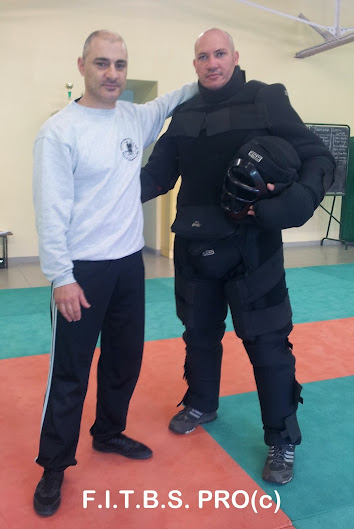 Session de formation d'instructeurs F.I.T.B.S. PRO, sur 6 jours bloqués, du 23 au 28 Avril 2012, à Alès en France avec Fayad FAYAD Président fondateur de la F.I.T.B.S. PRO