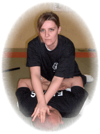 Cliquer ici pour voir Lise MESLET agent de Police Municipale, instructeur F.I.T.B.S. PRO  en Tonfa Bton et Self Dfense PRO