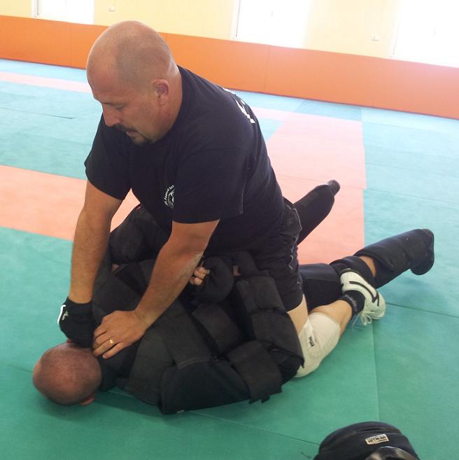 Session de formation d'instructeurs F.I.T.B.S. PRO, sur 6 jours bloqués, du 18 au 23 Juin 2012, à Alès en France avec Fayad FAYAD Président fondateur de la F.I.T.B.S. PRO