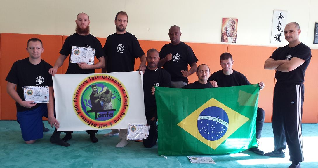 Cliquer ici pour voir le STAGE de formation d'instructeurs F.I.T.B.S. PRO en Tonfa Bton et Self Dfense PRO Gestes Techniques Professionnelles d'Interventions et de protections de Police - GTPI : Du Lundi 03 au Samedi 08 Novembre 2014 inclus, 6 jours bloqus en FRANCE  Als (30)